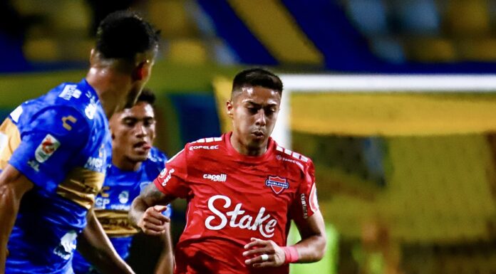 Everton recibe a Ñublense en el retorno de la Liga de Primera