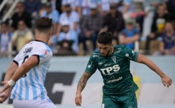 Santiago Wanderers venció en los descuentos a Magallanes y se acerca a la punta