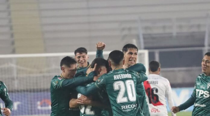 Tras el cierre de la decimocuarta fecha Santiago Wanderers quedó a dos puntos del líder