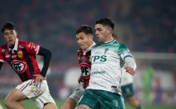 Santiago Wanderers gana en Talca y toma el liderato del ascenso