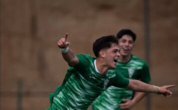 Santiago Wanderers rescató un vibrante empate 4-4 ante Palestino en el estreno de la Proyección