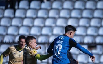 Everton goleó a Huachipato en Talcahuano y se metió en la parte alta de la tabla